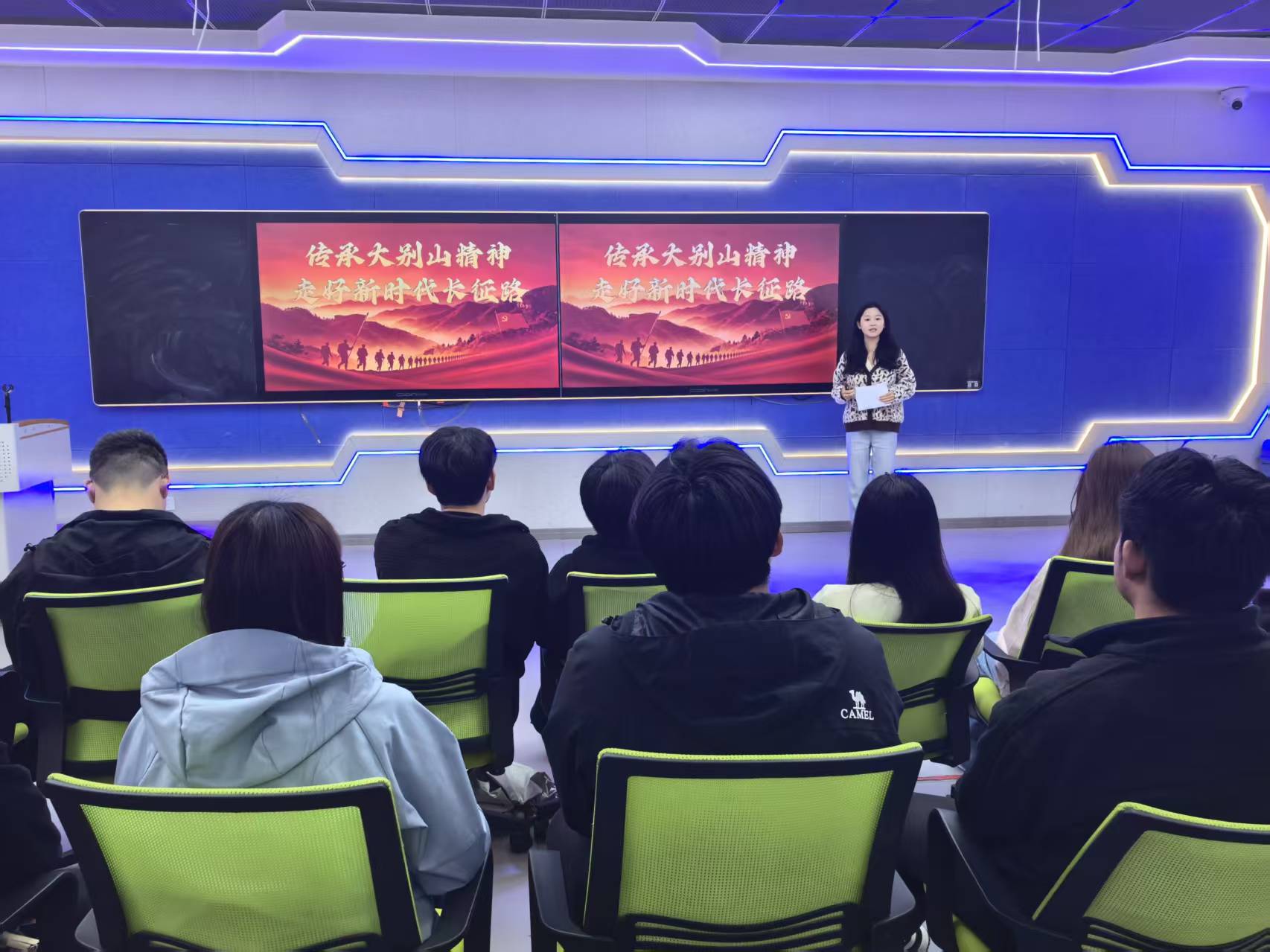 让青马学员在沉浸式金沙乐娱场成为曼联